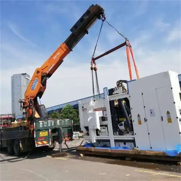 硚口附近小吊车联系方式|8-16吨|本地及时服务