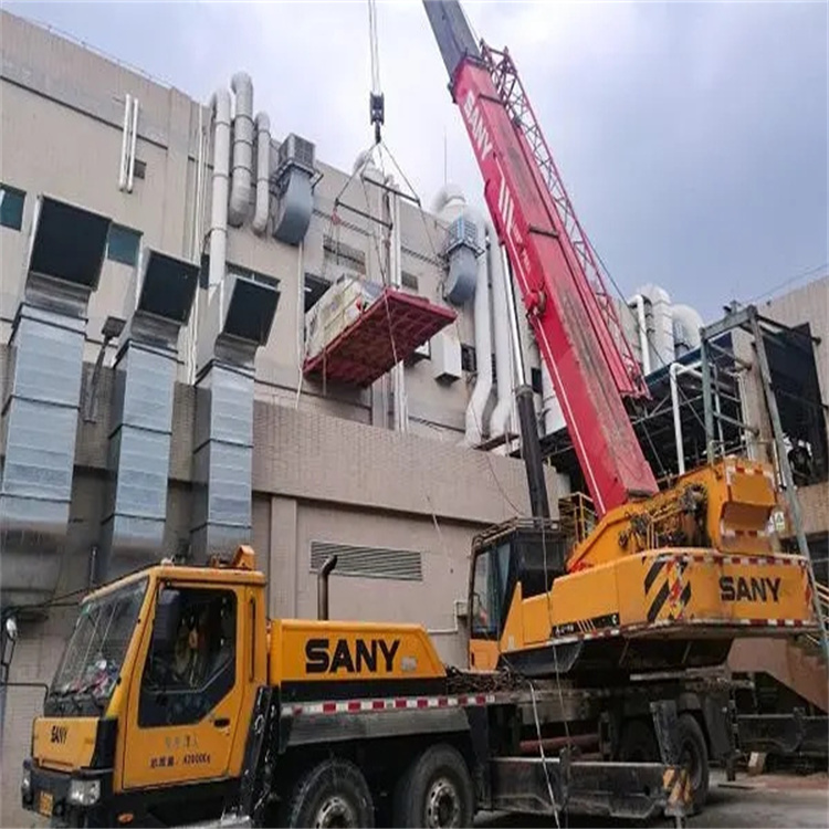 硚口一百吨吊车吊臂多长